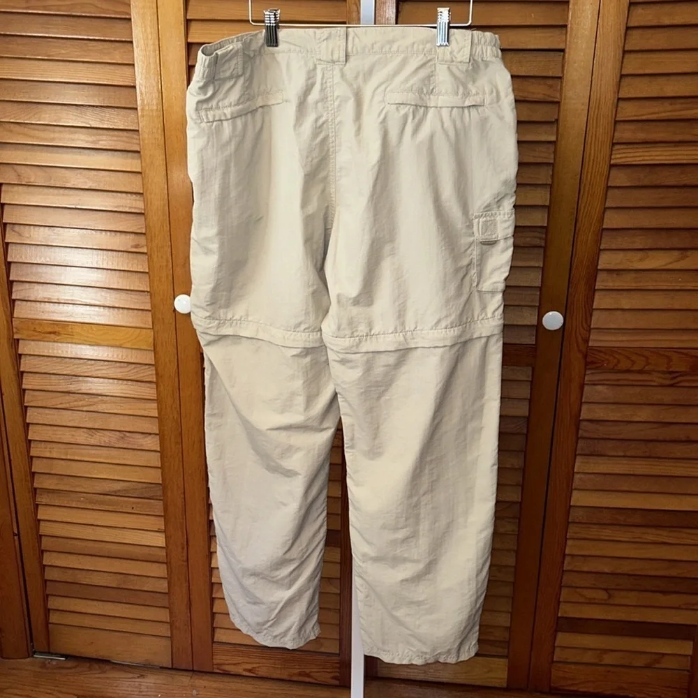 L.L. Bean Cargo Pant Zip to Shorts Size Large Regular